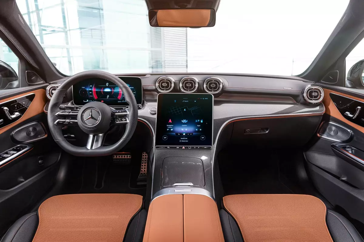 2022 Mercedes C300 interior